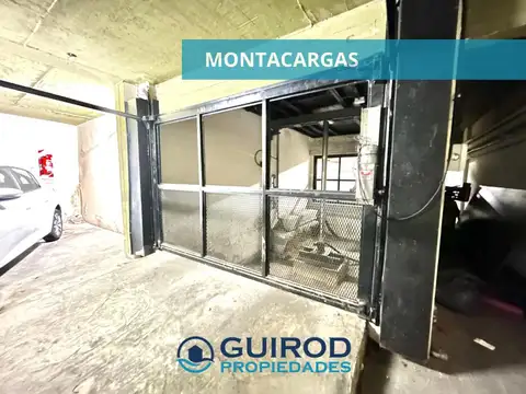 COCHERA CUBIERTA EN SUBSUELO EN VENTA CON MONTACARGAS