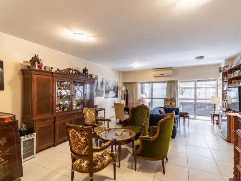 4 AMBIENTES, DEP, COCHERA, BALCON, PATIO. RECOLETA