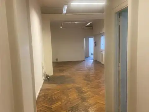 Oficina en Venta 75 años