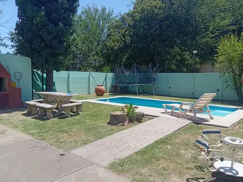 Casa en Venta con 2 cocheras