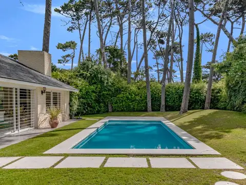 CASA EN ALQUILER TEMPORARIO PROXIMA AL MAR MANSA