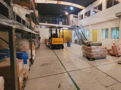 Galpón Deposito en General San Martin excelente ubicación.