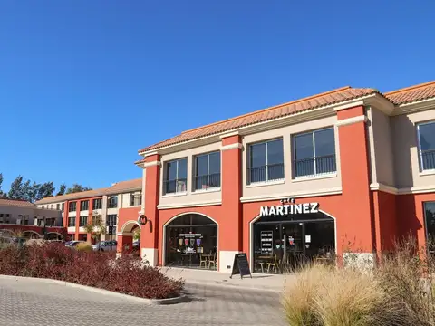 Local  en Alquiler ubicado en Pueblo Caamaño, Pilar, G.B.A. Zona Norte