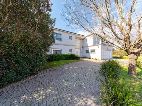 Vendo Exclusiva Casa en Country Kentucky – Funes