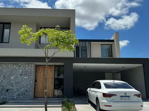 Alquiler Temporal casa 5 amb.Al Rio barrio El Yacht Nordelta Tigre