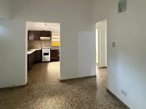Departamento en Alquiler en Lomas De Zamora, $ 600.000