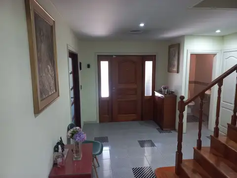 Casa 5 ambientes con 5 baños