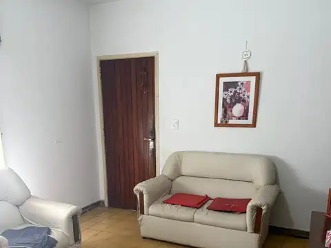 Depto Tipo Casa en Alquiler de 3 ambientes