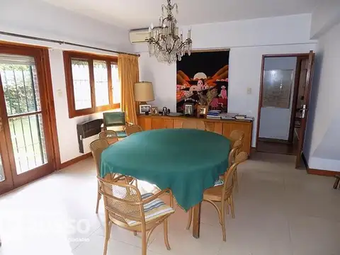 IMPORTANTE CHALET 6 AMBIENTES c/ CONSULTORIOS