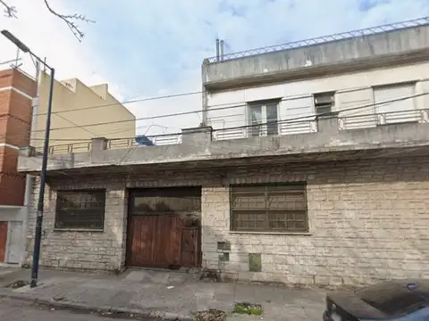 Galpón 500m2 S/Lote 17,32x22 (400m2) con vivienda en Pta alta