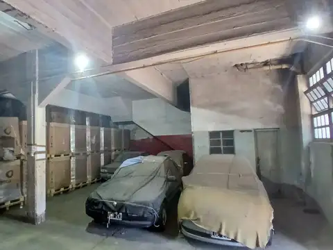 Galpón 500m2 S/Lote 17,32x22 (400m2) con vivienda en Pta alta