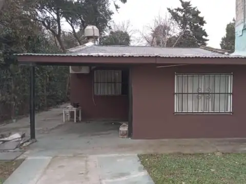 Casa en venta - 2 Dormitorios 1 Baño - Pilar