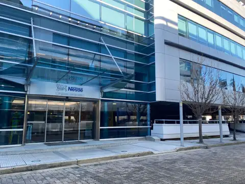 Oficina en Alquiler con 10 cocheras