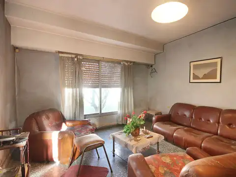 Venta PH 4 ambientes a reciclar jardin patio Lanus