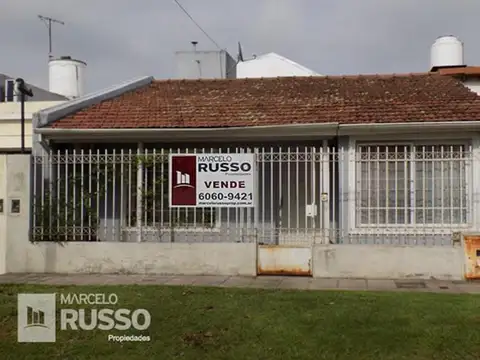 Chalet 3 Amb. C/ Salida A 2 Calles