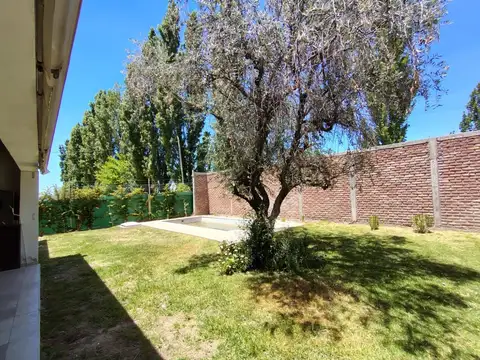 Casa en Venta en Russell, USD 219.000