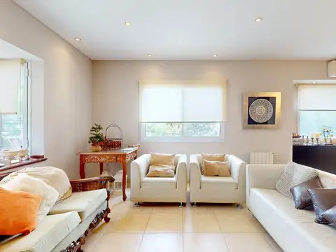 Casa en Venta al Este