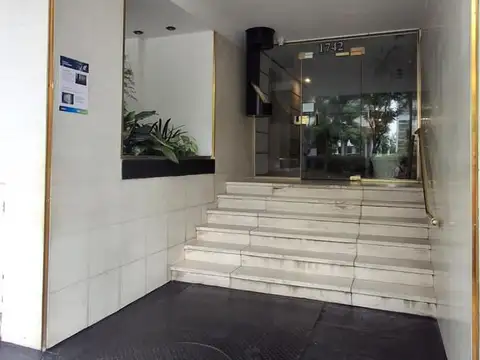 Av Libertador  al 1700