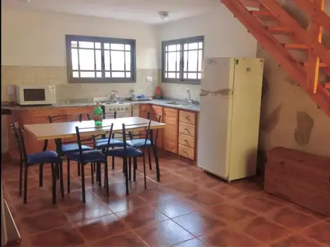 Casa 3 ambientes con 2 baños