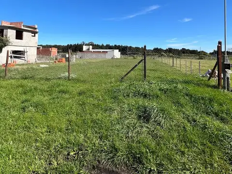 VENTA LOTE ACANTILADOS 15 X 40 Calle 513 y 14