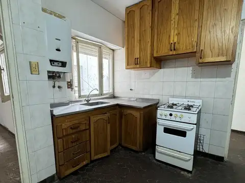 ALQUILER DEPARTAMENTO DE ESCALERA