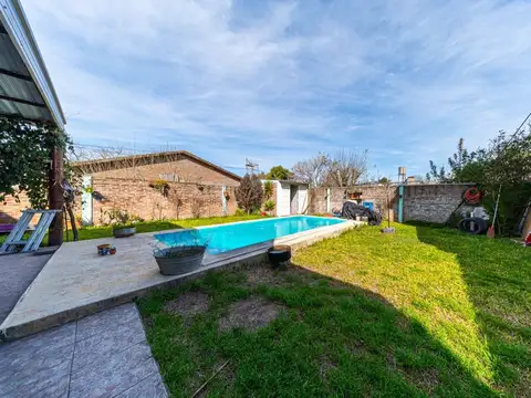 Casa 4 ambientes con 1 baño