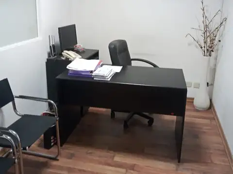 SEMIPISO DE OFICINA EN VENTA EN TRIBUNALES