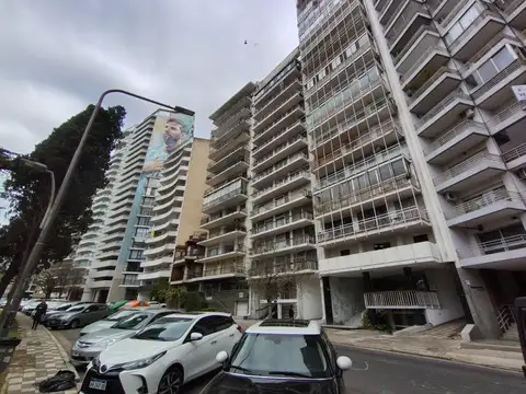Dpto 3 dormitorios en Bº a pasos del Monumento