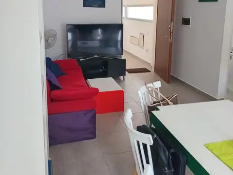 Departamento 3 AMBIENTES CON PATIO RECIEN PINTADO 