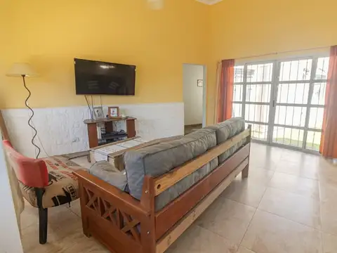 CASA EN VENTA 3 AMB PILAR,PRESIDENTE DERQUI