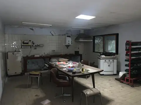 Establecimiento Industrial de 1300 m2 cubiertos, en El Talar