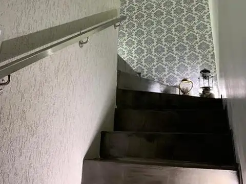 PH 4 AMB. AMPLIOS CON GARAGE PATIO RECICLADO