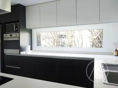 Casa 5 ambientes con 3 baños