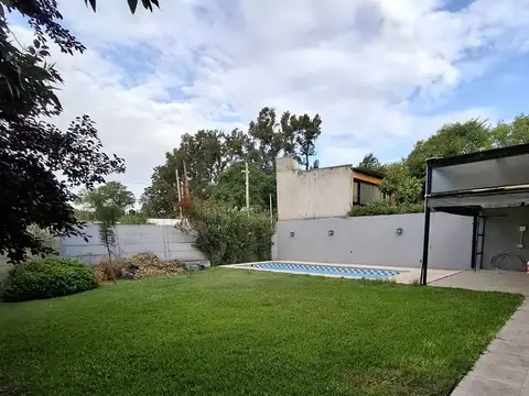 Casa en Venta en Francisco Alvarez, USD 155.000