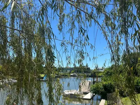 Terreno en Venta en Albanueva, USD 670.000