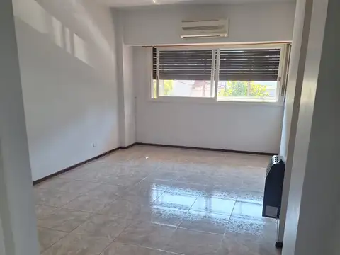 Departamento en Alquiler en Villa Pueyrredon, $ 800.000