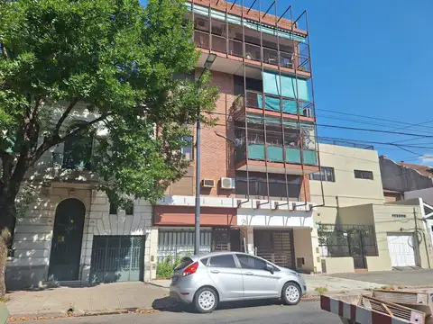 José León Cabezón 2600, Piso 1