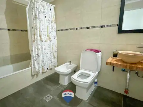 VENTA DE CASA EN 64 E /159 Y 160. LOS HORNOS.