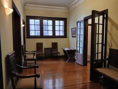 Oficina en Venta 90 años