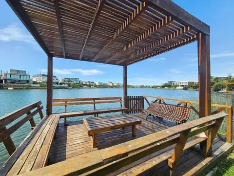 Casa en Alquiler en Los Lagos 5 dormitorios, Nordelta 100