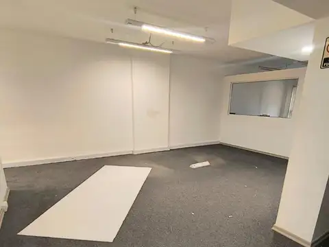 Excelente oficina de 145 m2 a personalizar al frente