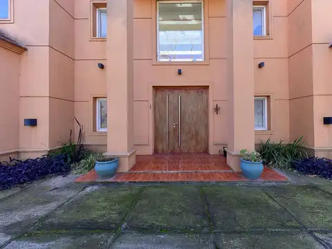 Casa en Venta en La Peregrina, USD 350.000