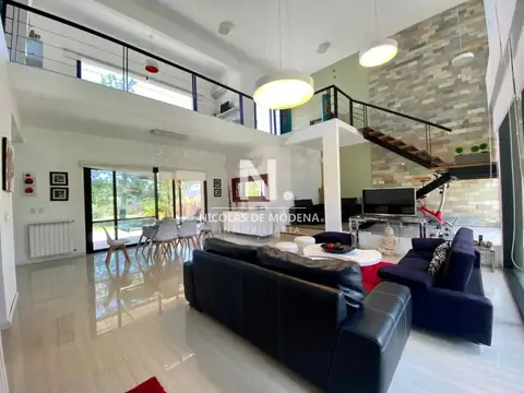 Casa 4 ambientes con 3 baños