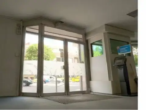 Av Las Heras  al 3700