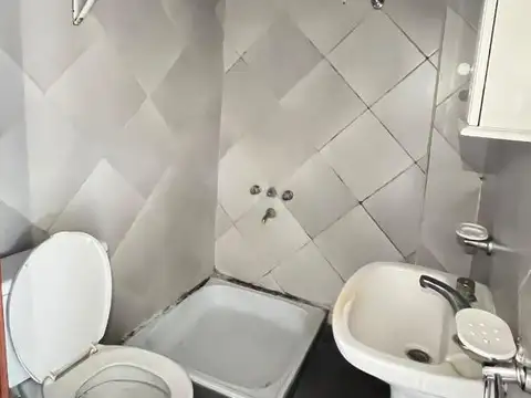 Departamento en Alquiler en Claypole, $ 350.000