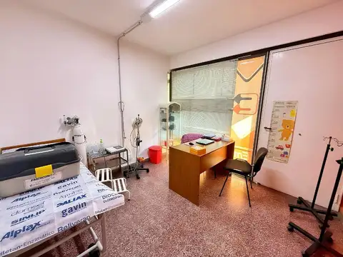 Casa 11 ambientes con 3 baños