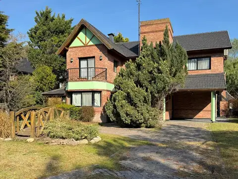 Casa en Venta-Saint Thomas Canning-6 Ambientes-Parrilla-Pileta