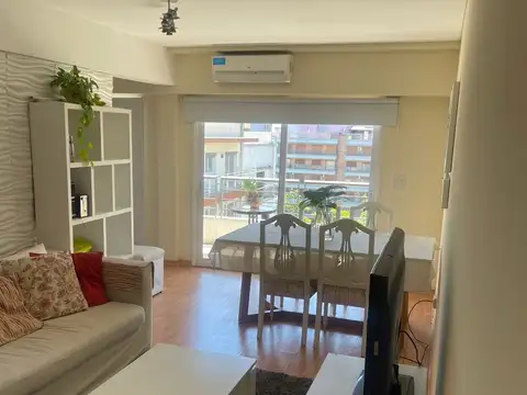 Bucarelli 1900, Piso 8