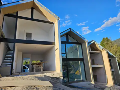 VENTA Dúplex en pozo UF 15, 60 m2, parque privado y cochera, vista a los cerros,  Villa la Angostura