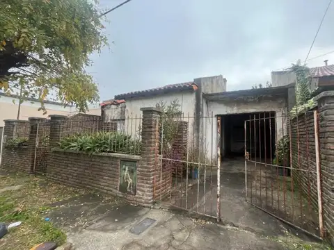 VENTA CASA A DEMOLER...